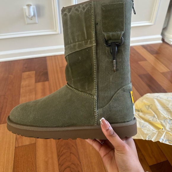 GALLERY DEPT. X UGG MENS US 10
SOLD OUT⬆️ - Picture 7 of 9
